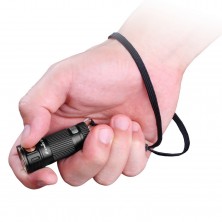 Ліхтар Fenix E16