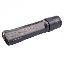 Ліхтар Fenix E40